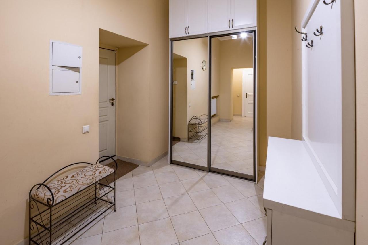 Romari Сербська 9 Apartment Lviv Ngoại thất bức ảnh