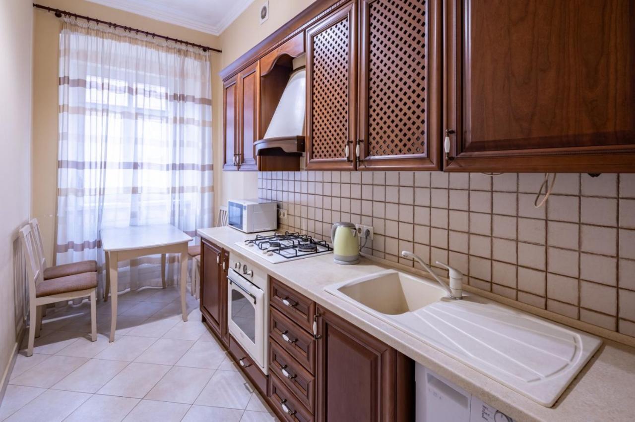 Romari Сербська 9 Apartment Lviv Ngoại thất bức ảnh